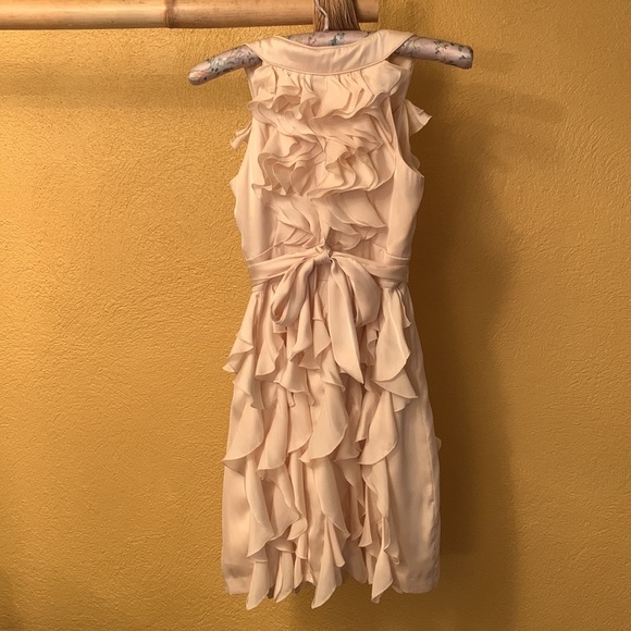 Cream Satin dress, Size 4, Excellent Used Condition, Max and Cleo - Picture 4 of 9